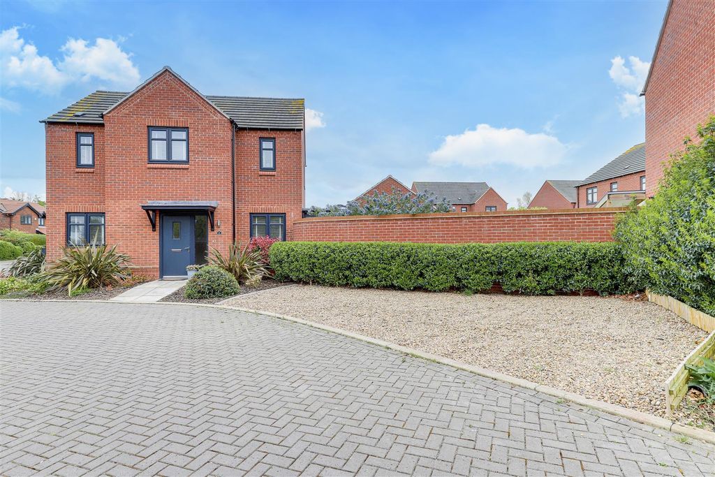 Property photo 1 of 24 5746.Jpg