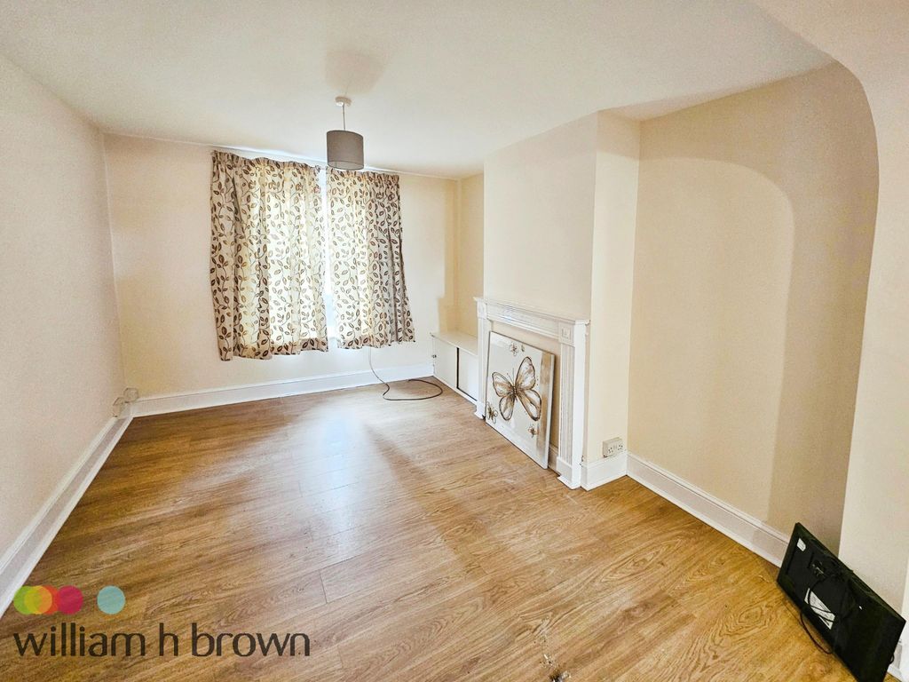 Property photo 3 of 10 Image