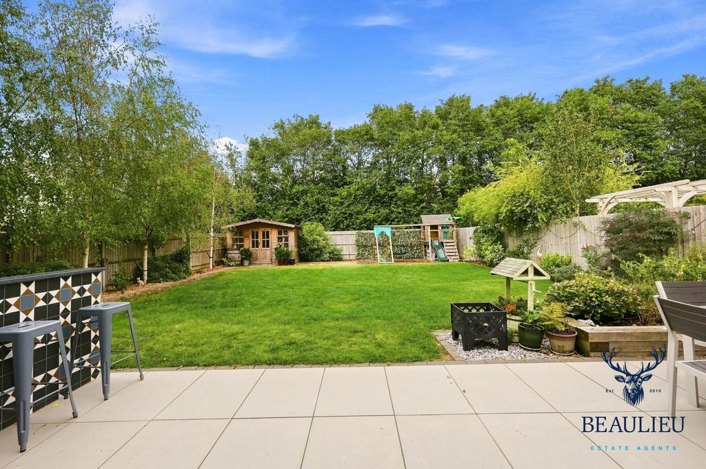Property photo 1 of 27