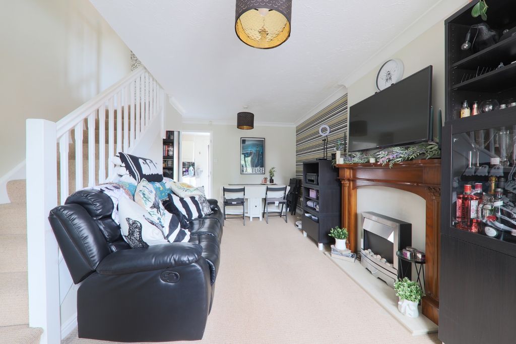 Property photo 3 of 9 4207707
