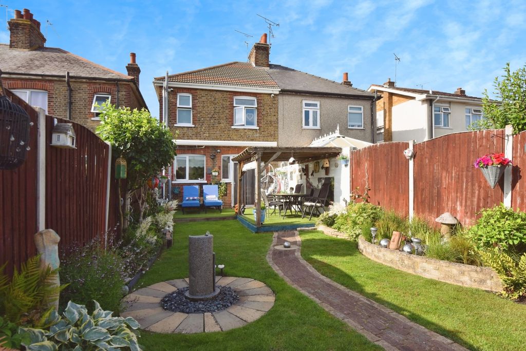 Property photo 1 of 17 Garden Rear View