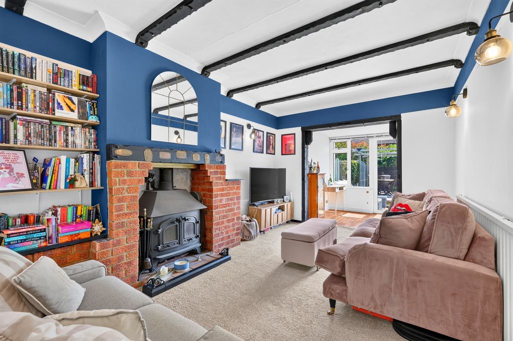 Property photo 2 of 19