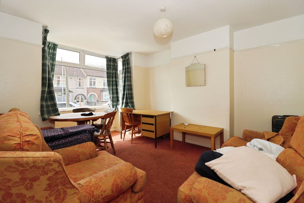 Property photo 3 of 13 Pbox-Img.Jpg