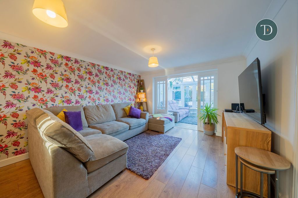 Property photo 3 of 26