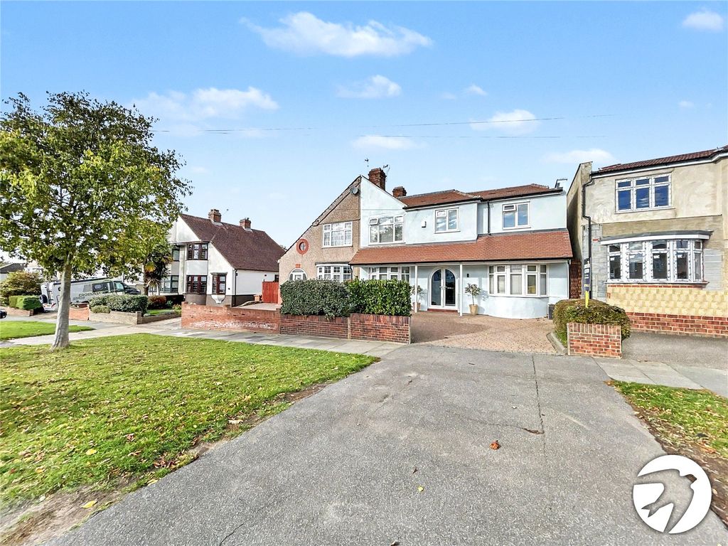 Property photo 1 of 29 Picture No. 98