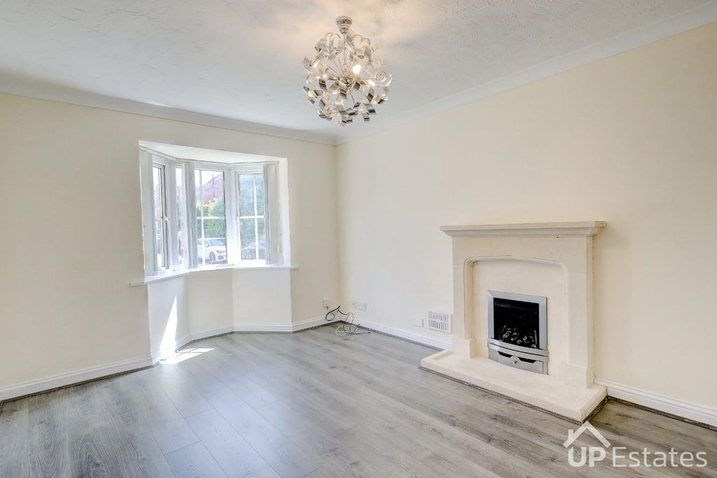 Property photo 2 of 25