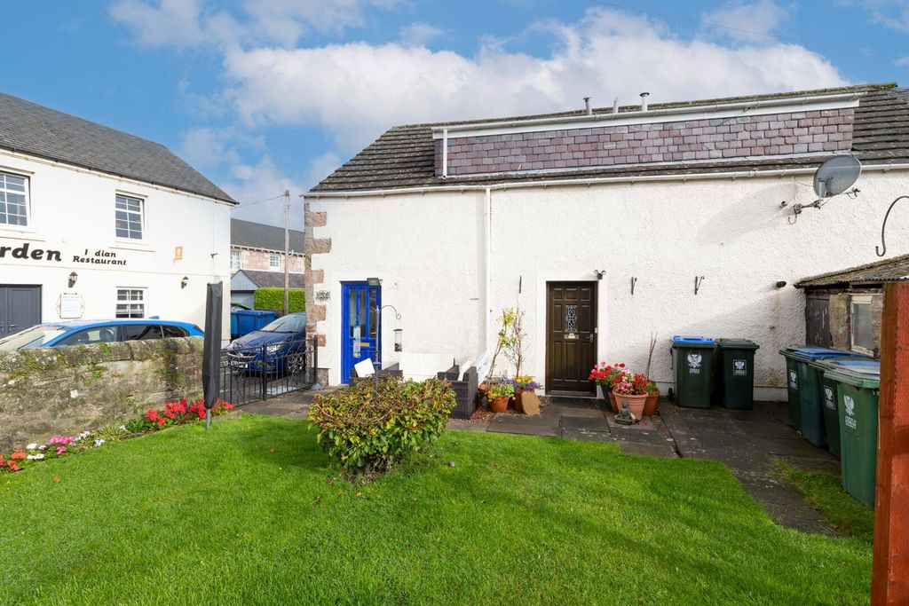 Property photo 1 of 17 Front (Exterior)