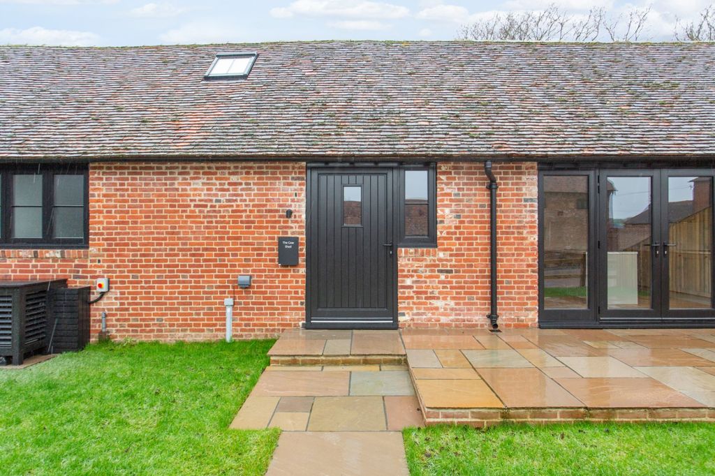 Property photo 2 of 8 Picture 2