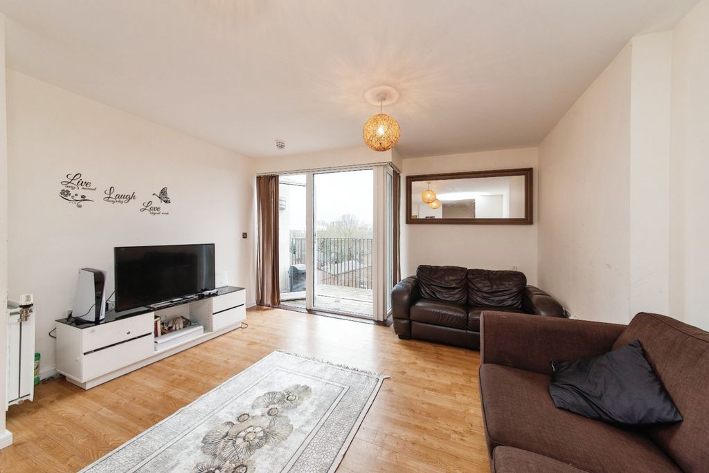 Property photo 2 of 10 2337941