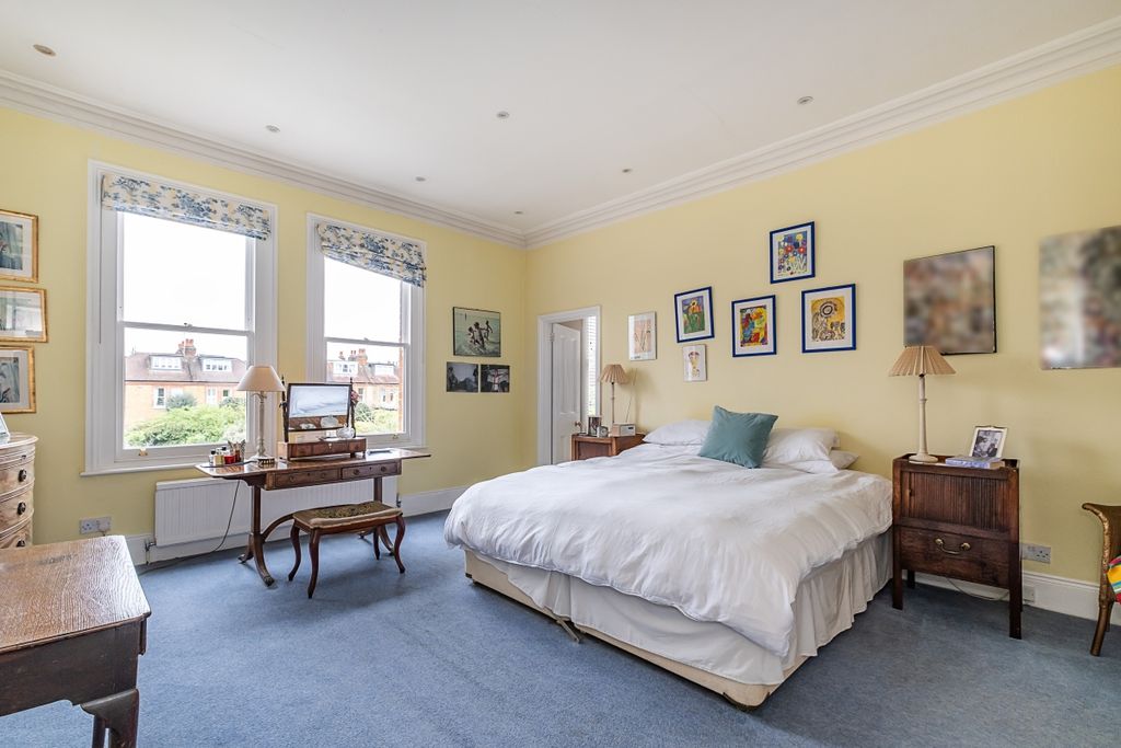 Property photo 3 of 14 9-Larpent-Avenue-005