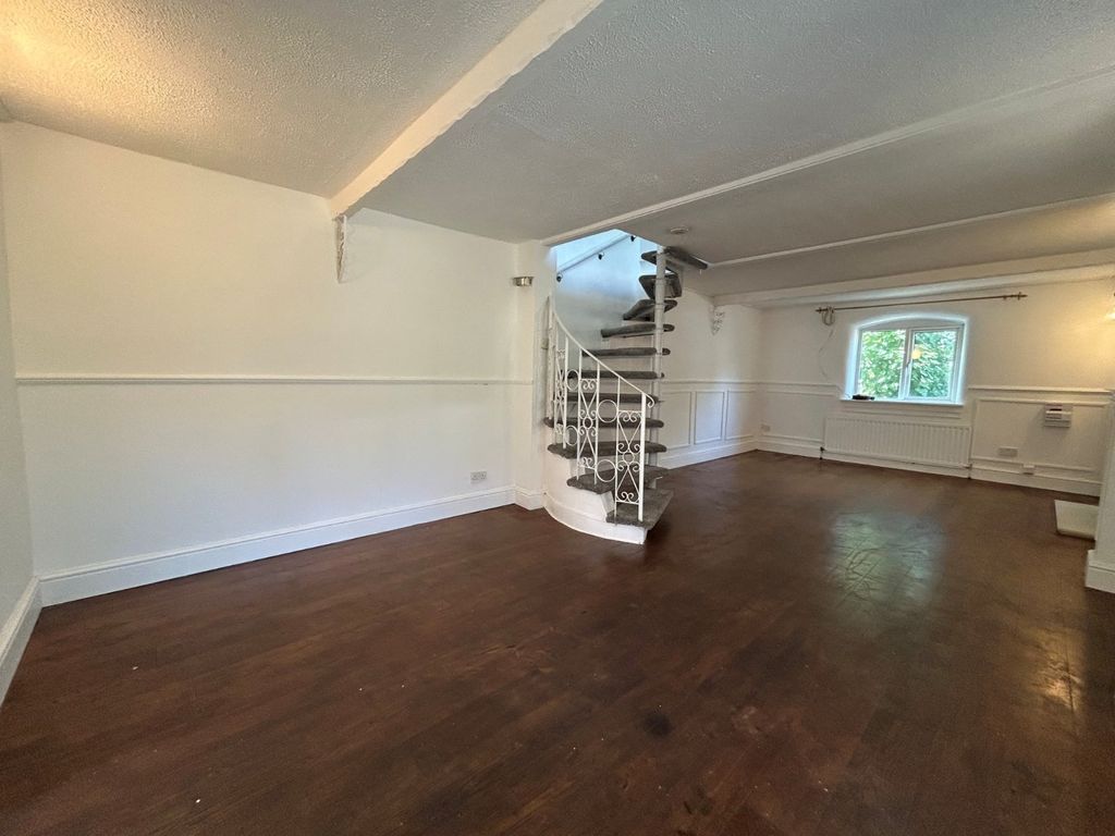 Property photo 2 of 8 Living Room