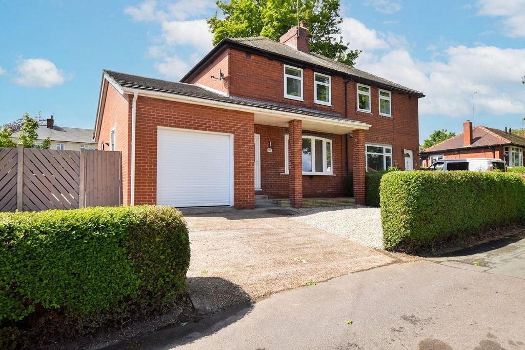 Property photo 1 of 21