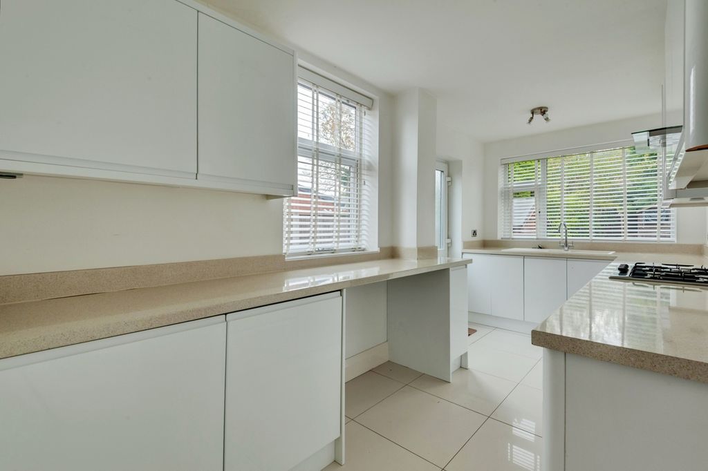 Property photo 3 of 17 Photo