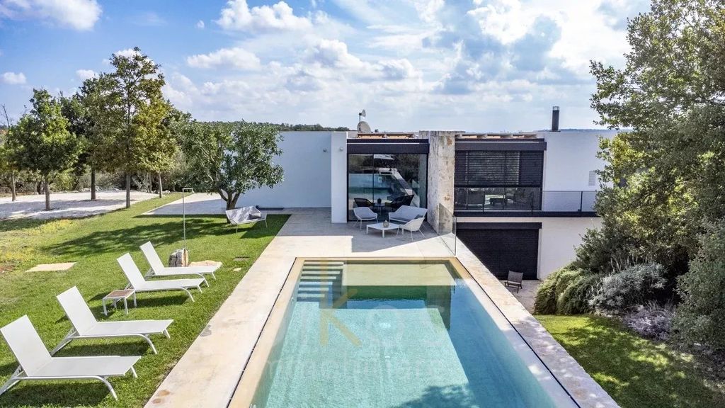 Property photo 1 of 39