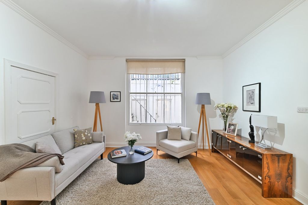 Property photo 3 of 22 Reception Room