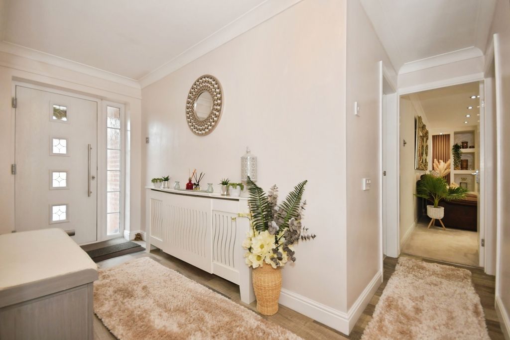 Property photo 2 of 21 Pbox-Img.Jpg