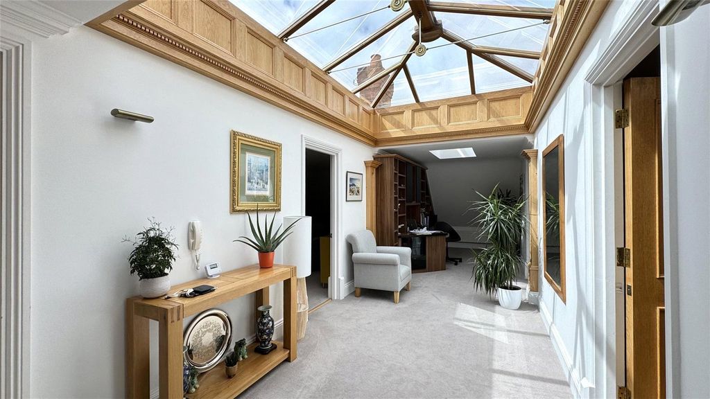 Property photo 2 of 9 Picture No. 04