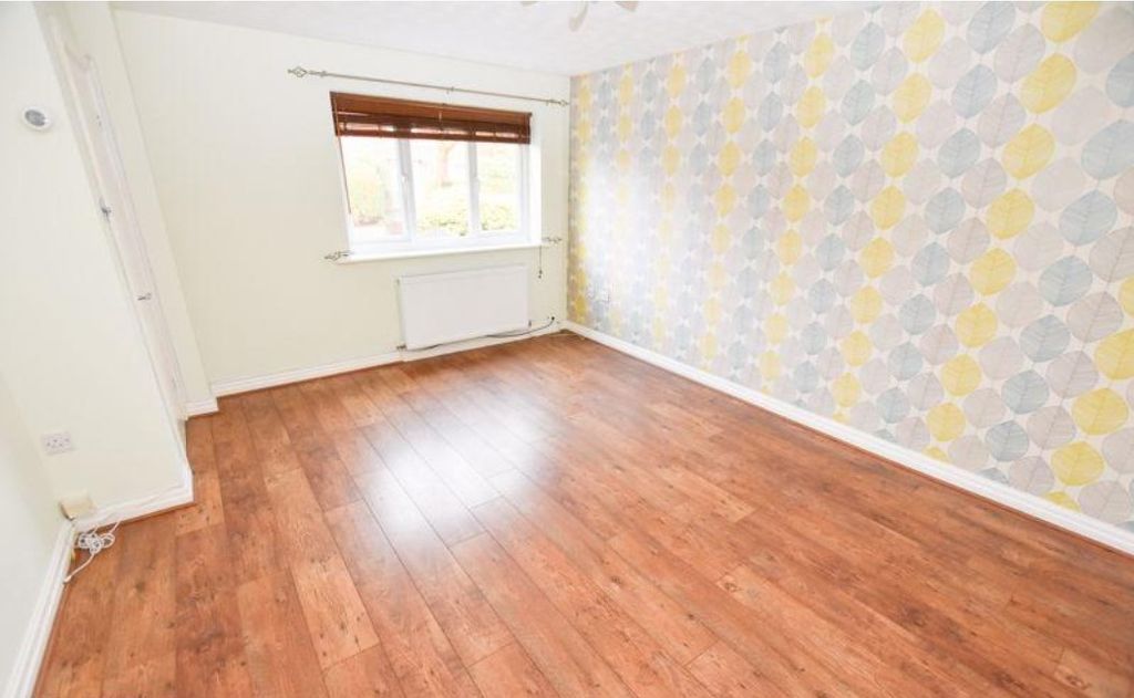 Property photo 2 of 11 Photo 1