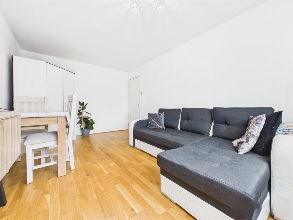 Property photo 3 of 9