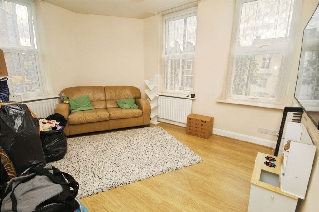Property photo 1 of 8 Reception Room
