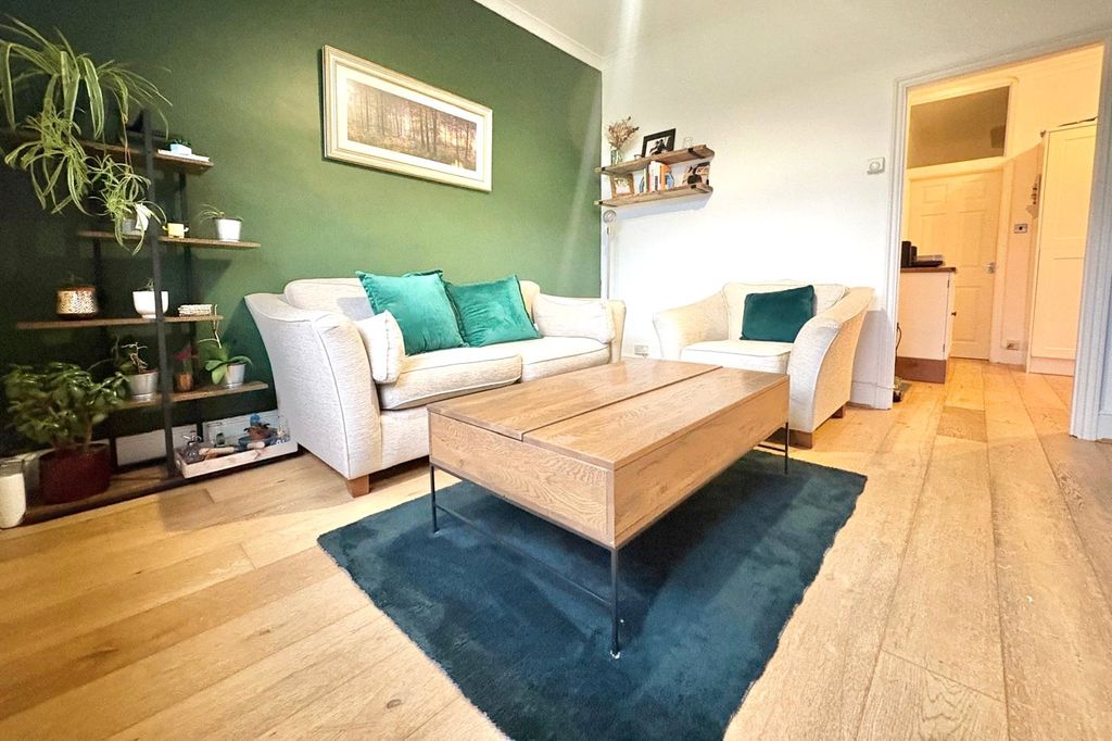 Property photo 3 of 17 Picture No. 14