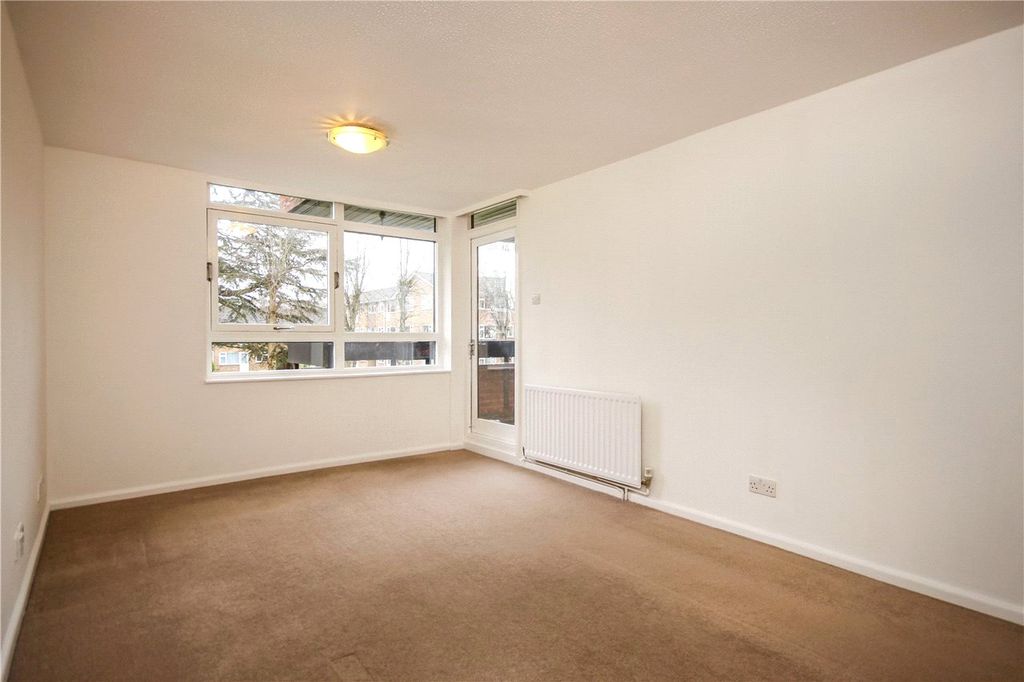 Property photo 2 of 10 Living Room