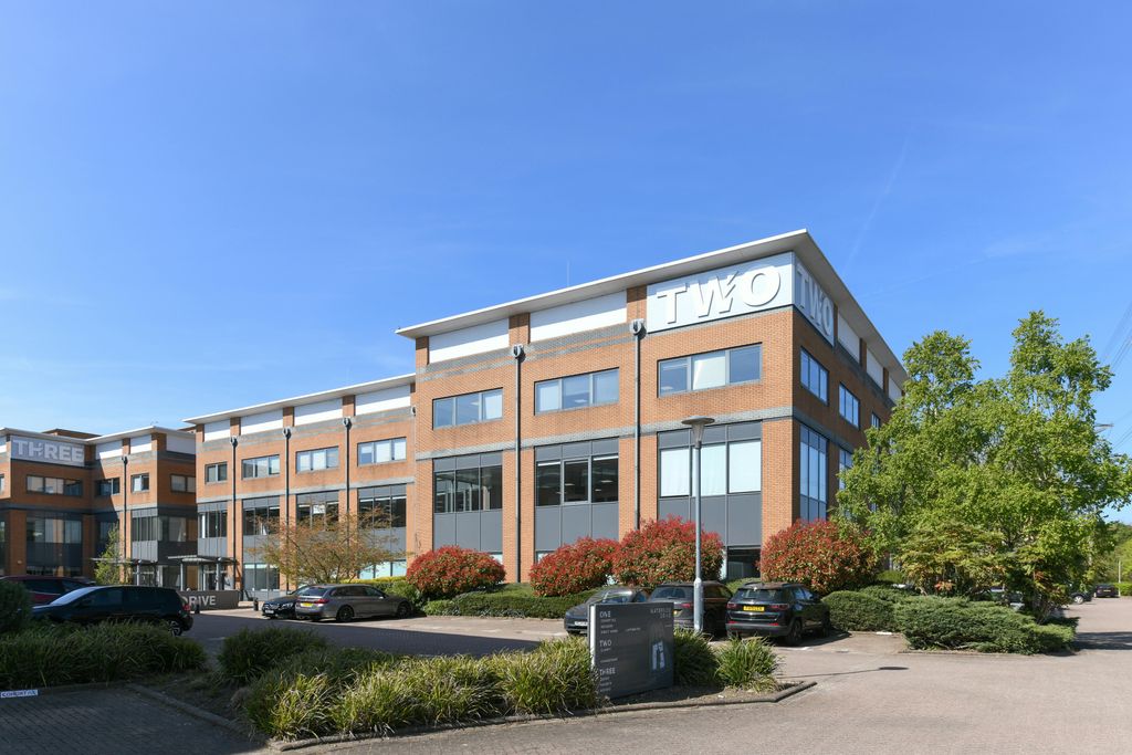 Property photo 2 of 6 Watersidecourt_Reading_Highres54.Jpg