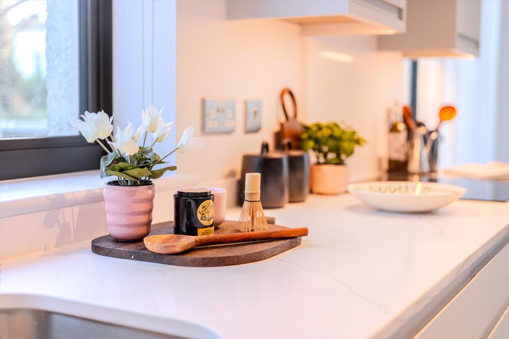 Property photo 3 of 12 Image