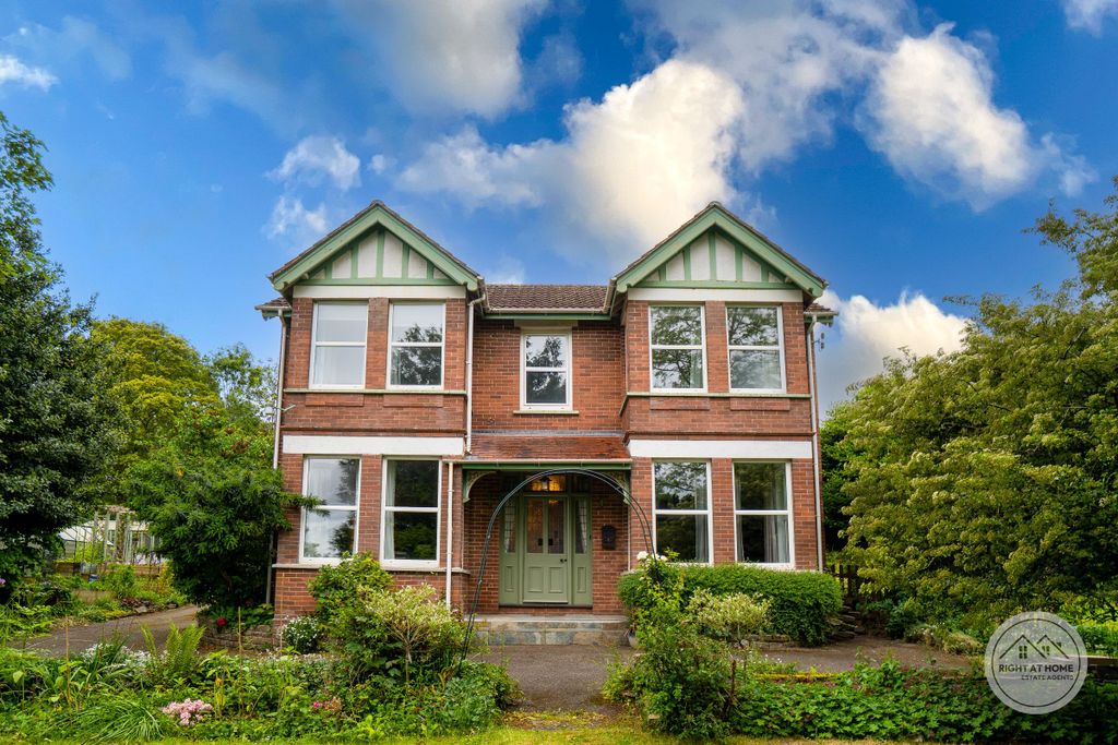 Property photo 1 of 47