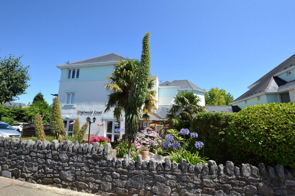 Property photo 1 of 8 Front