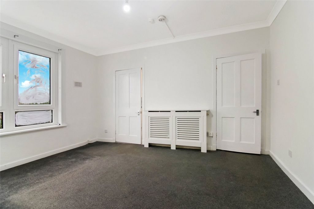 Property photo 3 of 17 Picture No. 11