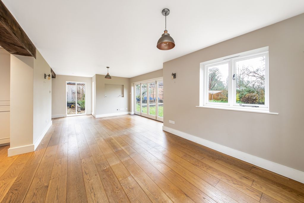 Property photo 2 of 17 Em1A7593_2