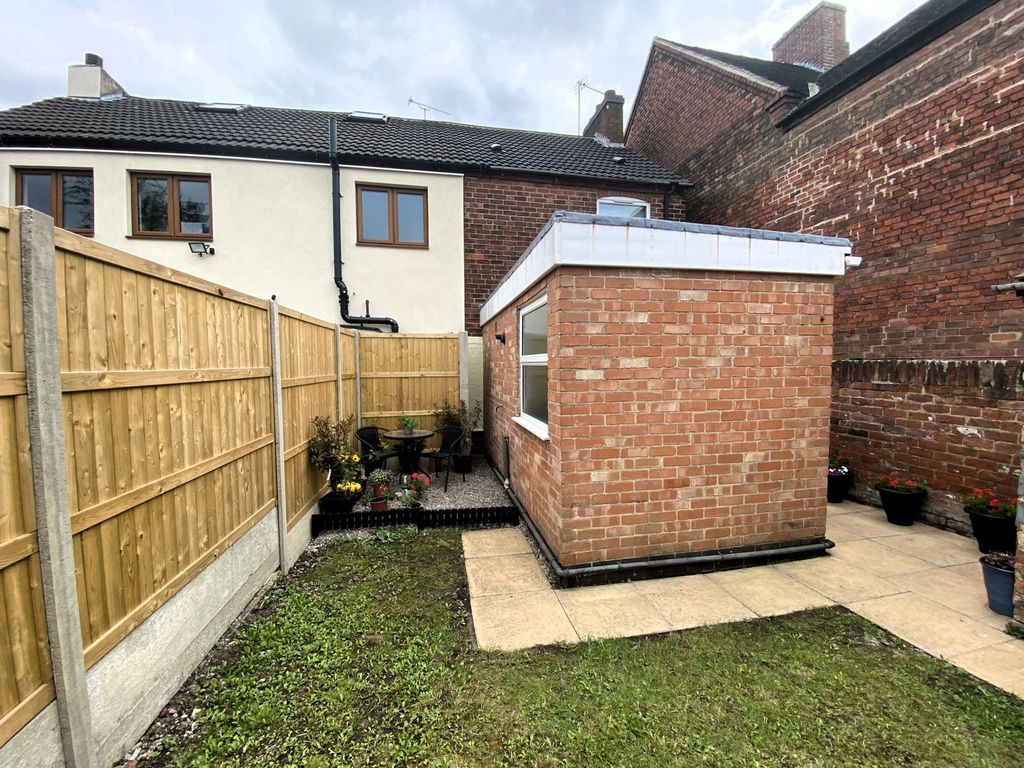 Property photo 2 of 25