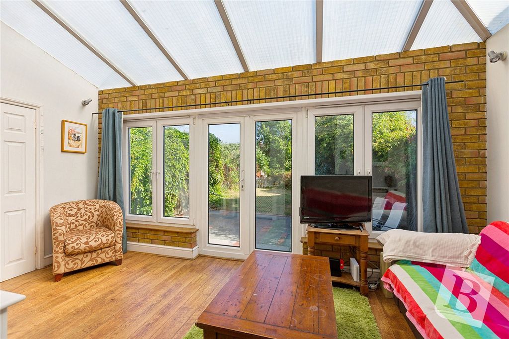 Property photo 3 of 19 Sun Room