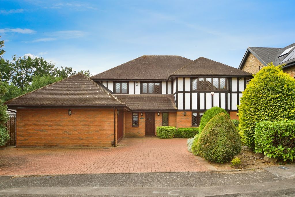 Property photo 1 of 24