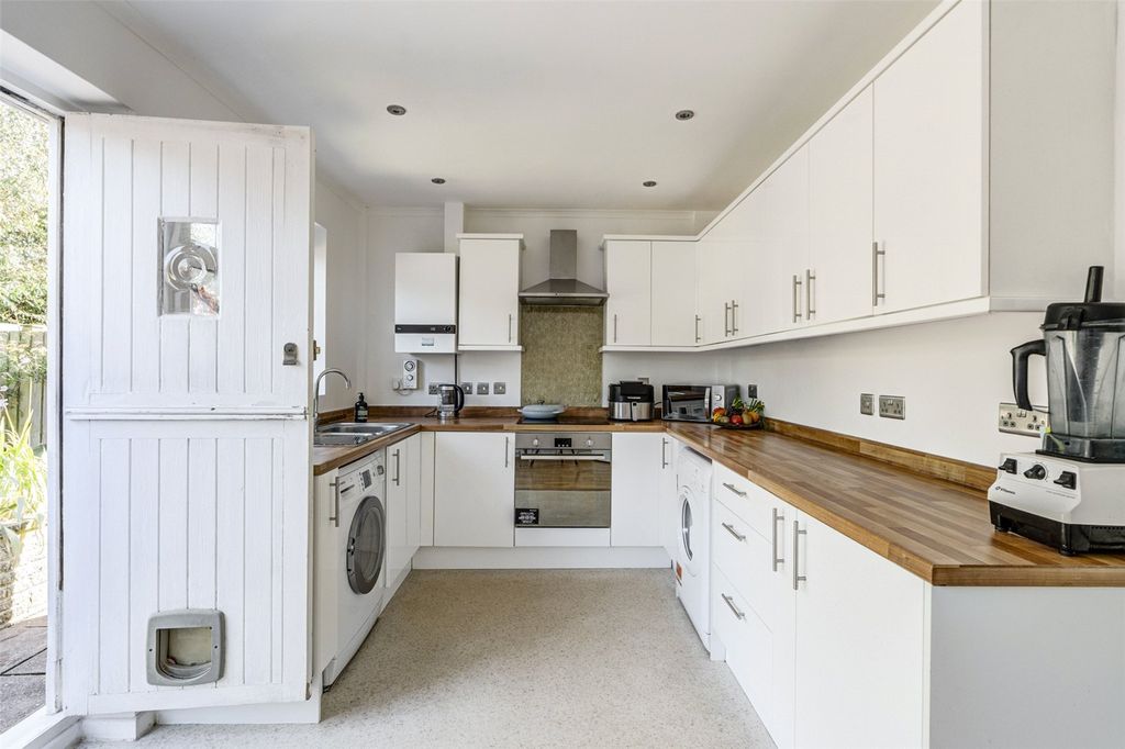 Property photo 3 of 16 Picture No. 09