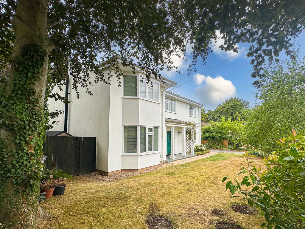Property photo 1 of 40