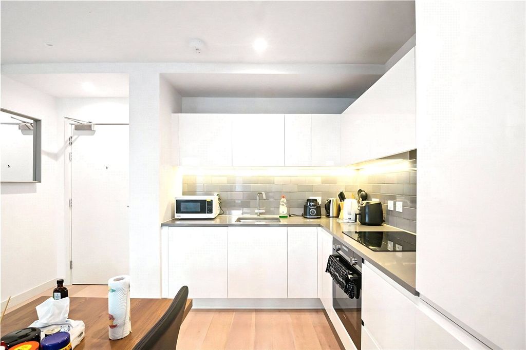 Property photo 3 of 11 Picture No. 01