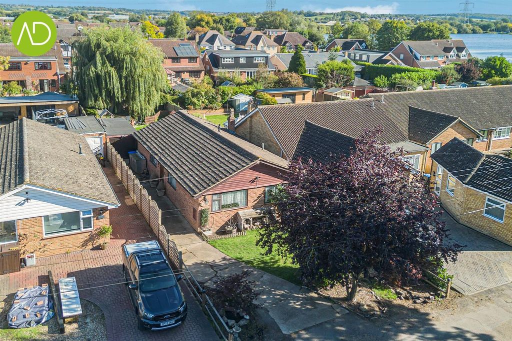 Property photo 3 of 23 21.Jpg