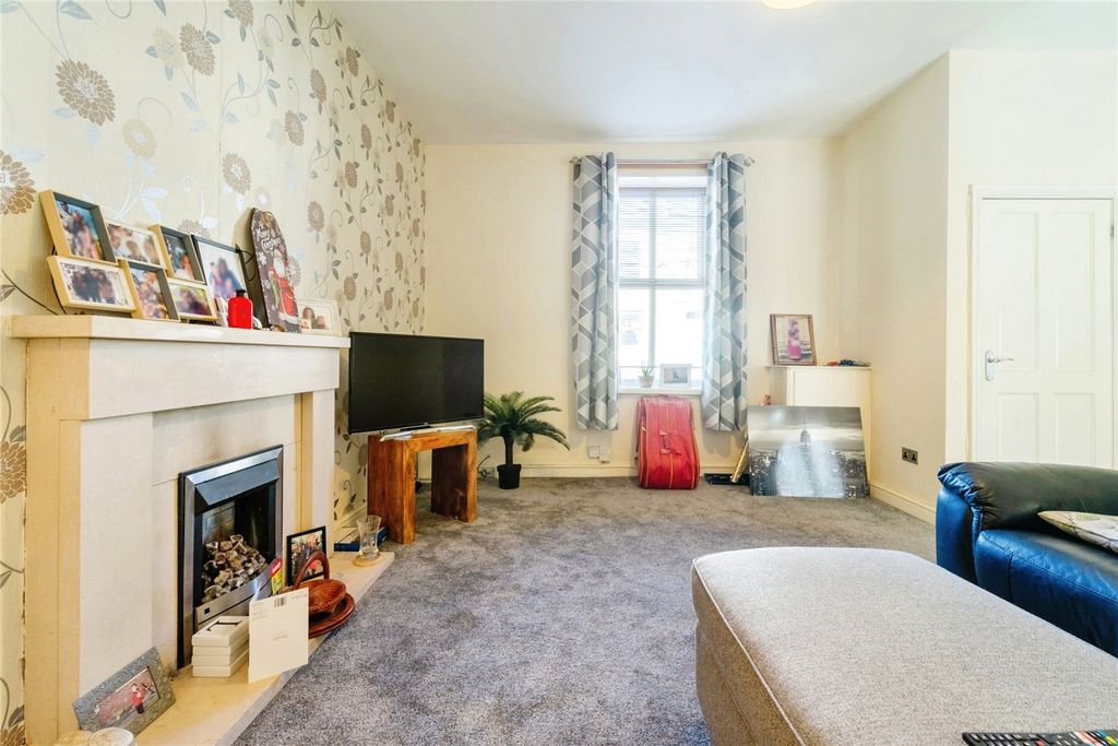 Property photo 3 of 15 Picture No. 04