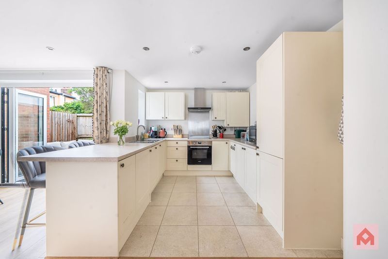 Property photo 3 of 17 Photo 8