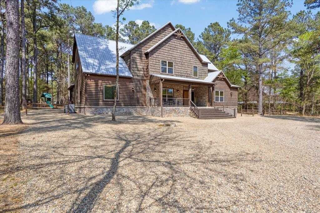 Property photo 1 of 31