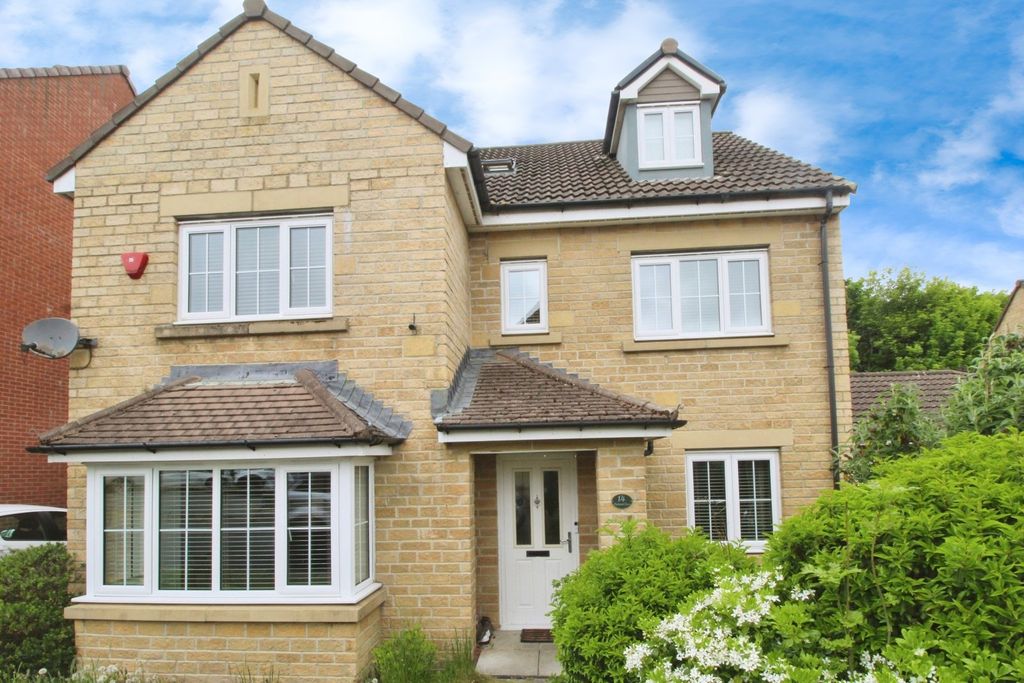 Property photo 1 of 25 External