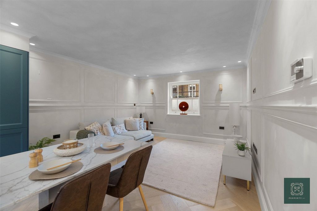 Property photo 3 of 16 Dining Area