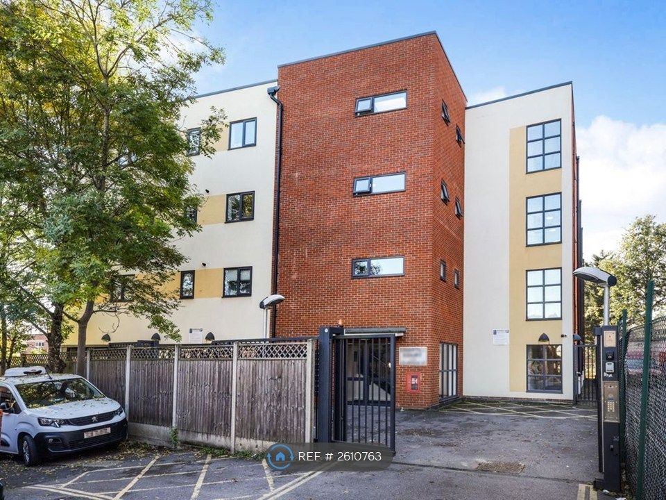 Property photo 2 of 17