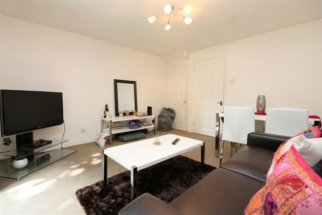 Property photo 1 of 10 Dingle Gardens.Jpg