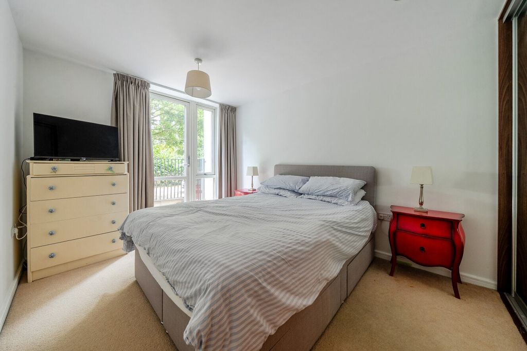 Property photo 2 of 17 Picture No. 21