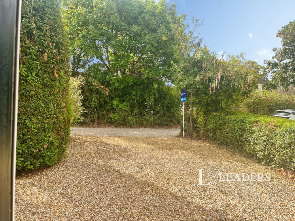 Property photo 3 of 19 Pbox-Img.Jpg