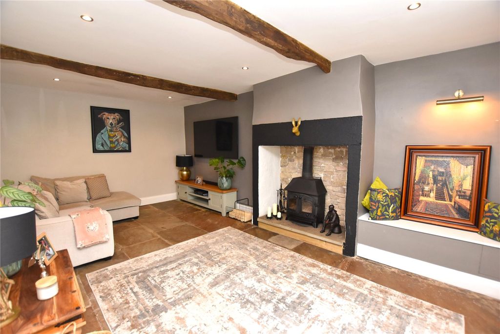 Property photo 1 of 14 Picture No. 32