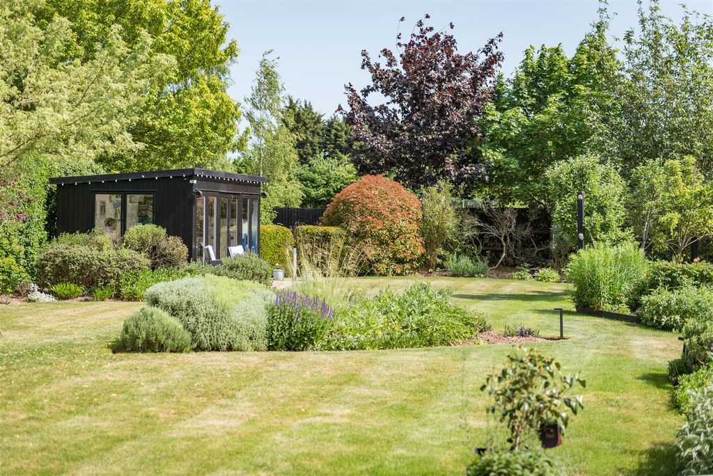 Property photo 2 of 39 Barham_79.Jpg